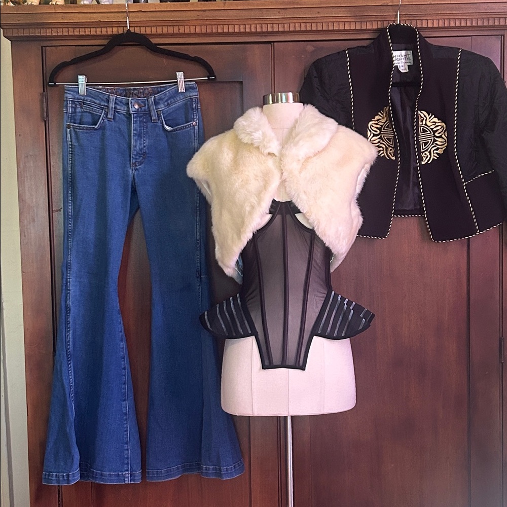 NWT Sheer Black Corset with Space Age Peplum S - Picture 10 of 12